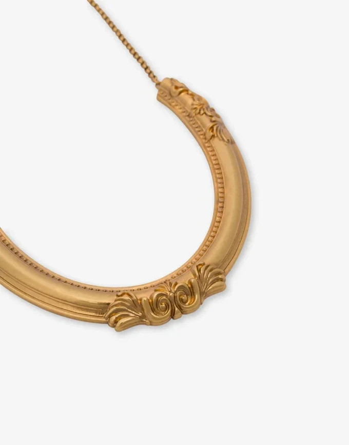 Collana in metallo