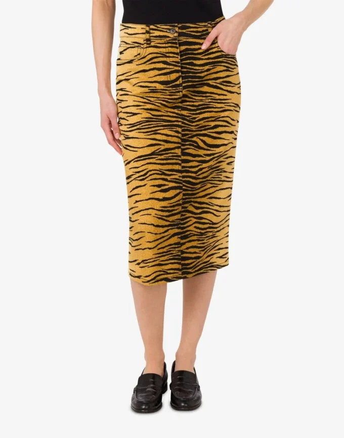 Gonna in gabardine di cotone elasticizzato stampato Gonna in gabardine di cotone elasticizzato stampato