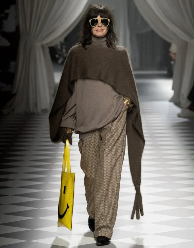 Maglione a collo alto in lana Golden M