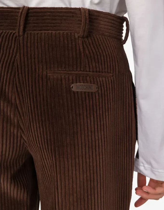 Pantaloni cropped in velluto a coste Pantaloni cropped in velluto a coste