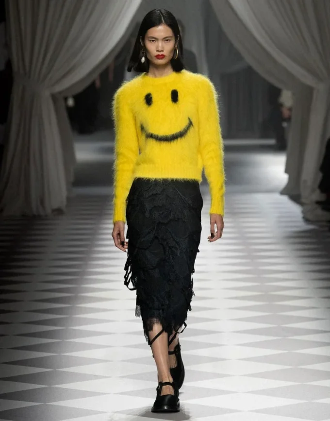 Pullover in mohair spazzolato Smiley Pullover in mohair spazzolato Smiley